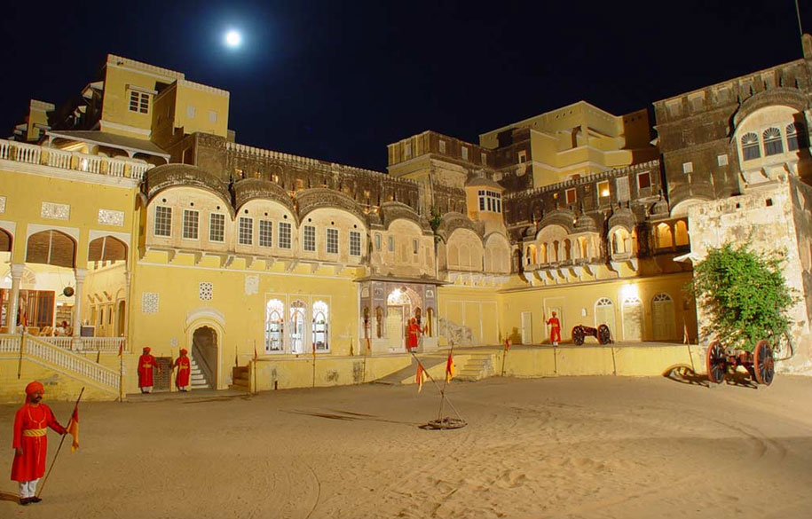 Rajasthan Forts & Palaces Tour